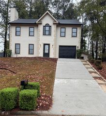 5397 Fox Valley Trace, Stone Mountain, GA 30088