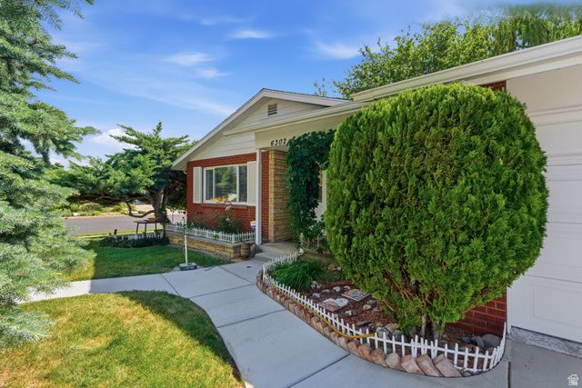 6302 WESTRIDGE ST, Murray, UT 84107