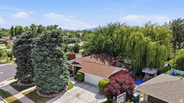 6302 WESTRIDGE ST, Murray, UT 84107
