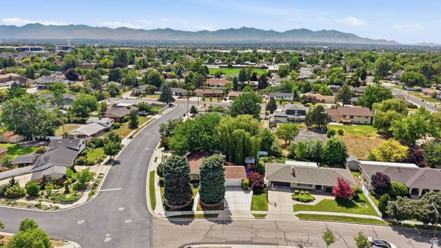 6302 WESTRIDGE ST, Murray, UT 84107