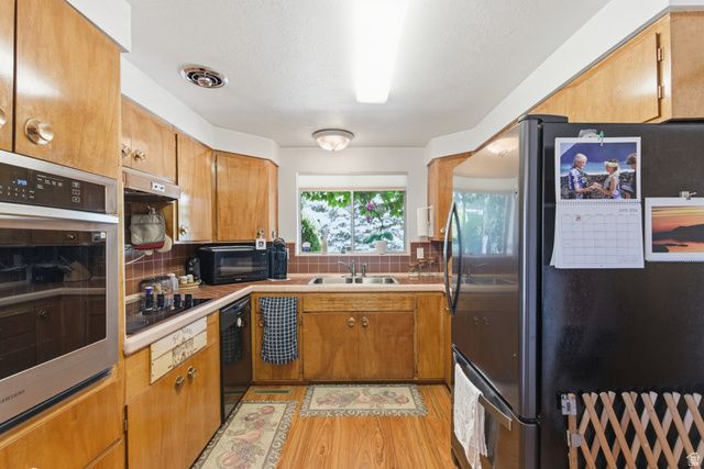 6302 WESTRIDGE ST, Murray, UT 84107