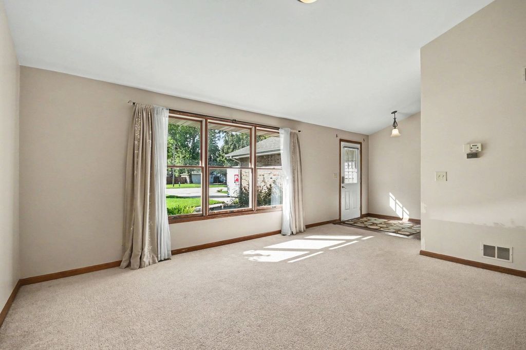 24006 W JOSEPH Avenue, Plainfield, IL 60544 — photo 4