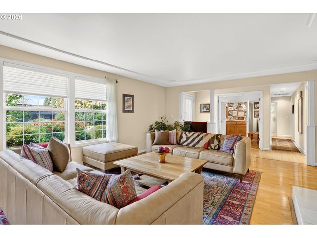 5900 BUENA VISTA Dr, Vancouver, WA 98661