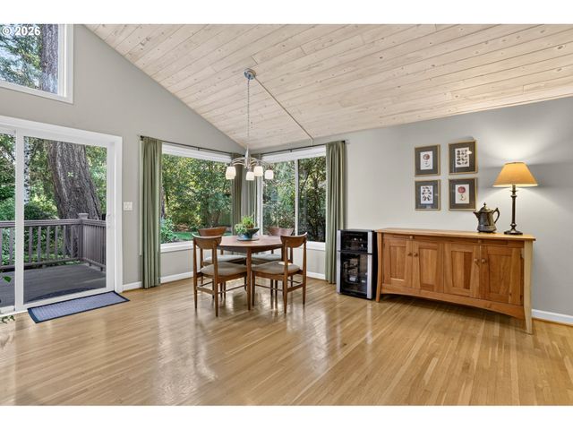 5900 BUENA VISTA Dr, Vancouver, WA 98661