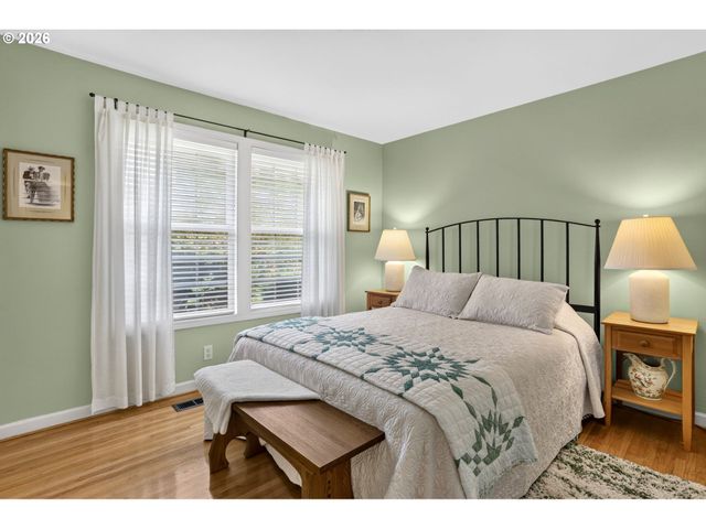 5900 BUENA VISTA Dr, Vancouver, WA 98661