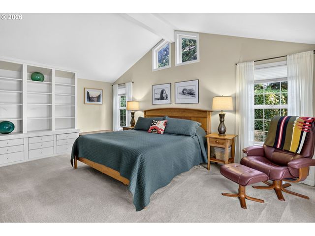 5900 BUENA VISTA Dr, Vancouver, WA 98661