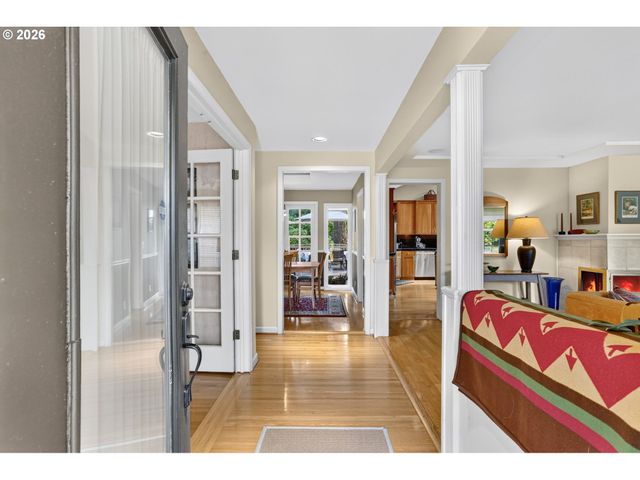 5900 BUENA VISTA Dr, Vancouver, WA 98661