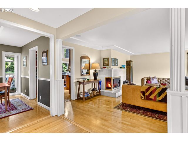 5900 BUENA VISTA Dr, Vancouver, WA 98661