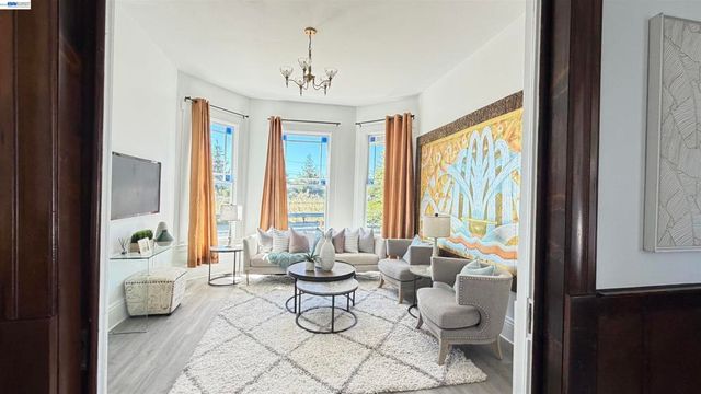 22354 Western Blvd, Hayward, CA 94541