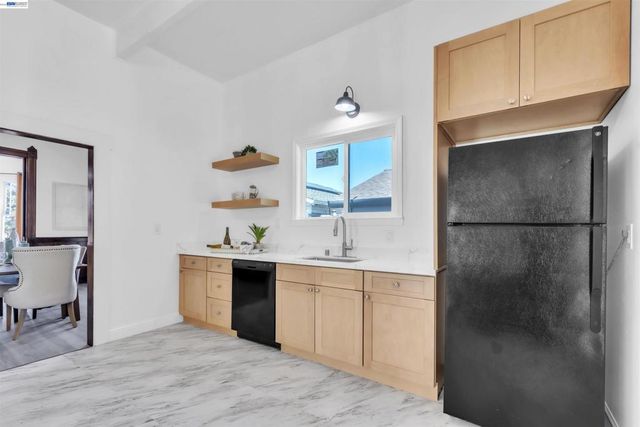 22354 Western Blvd, Hayward, CA 94541