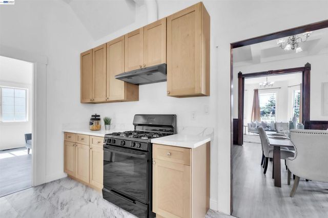 22354 Western Blvd, Hayward, CA 94541