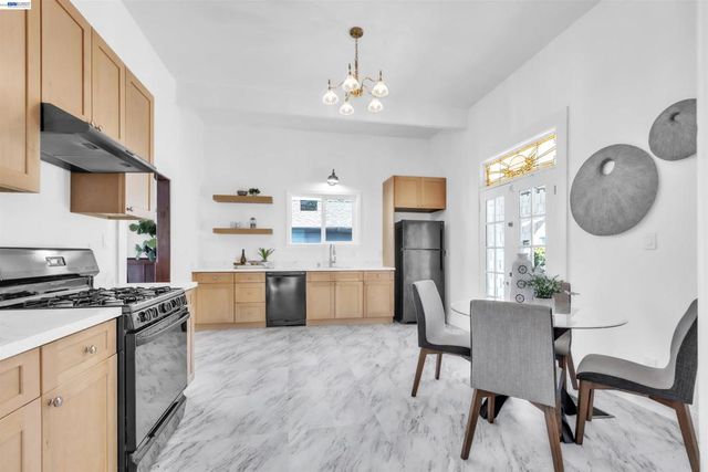 22354 Western Blvd, Hayward, CA 94541