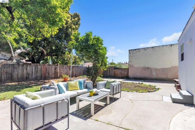 22354 Western Blvd, Hayward, CA 94541