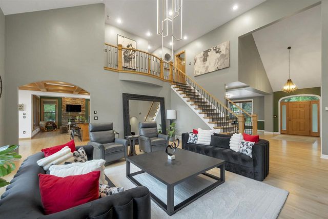 2919 SHELTER CREEK COURT, Green Bay, WI 54313