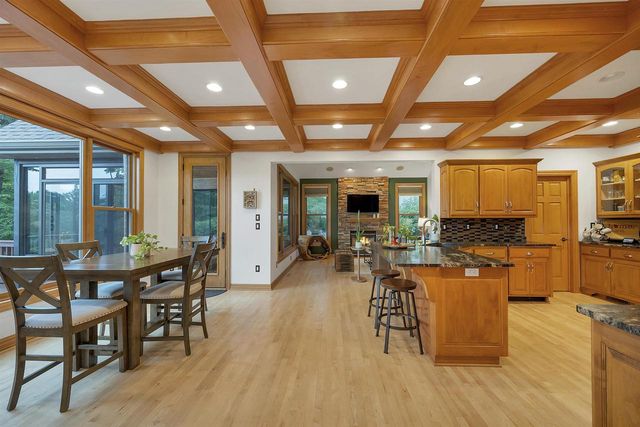 2919 SHELTER CREEK COURT, Green Bay, WI 54313