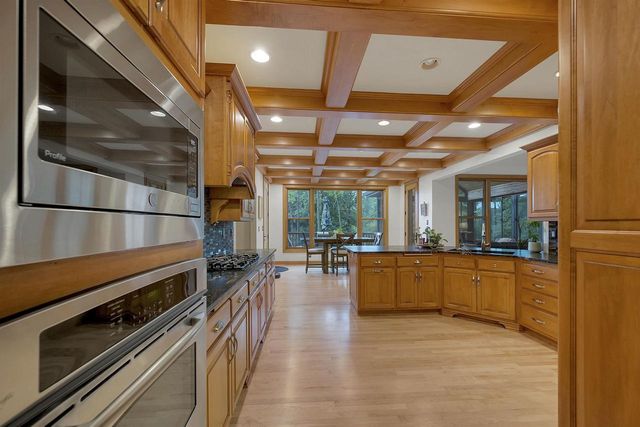 2919 SHELTER CREEK COURT, Green Bay, WI 54313