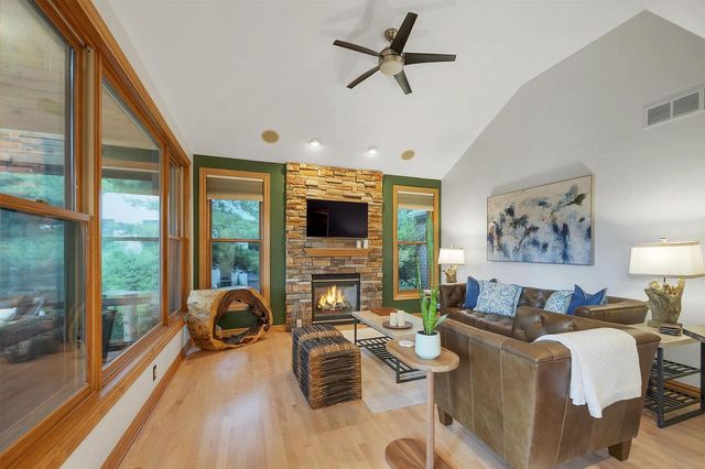 2919 SHELTER CREEK COURT, Green Bay, WI 54313