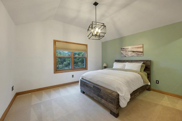 2919 SHELTER CREEK COURT, Green Bay, WI 54313