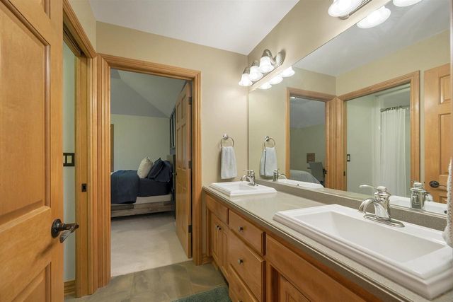 2919 SHELTER CREEK COURT, Green Bay, WI 54313