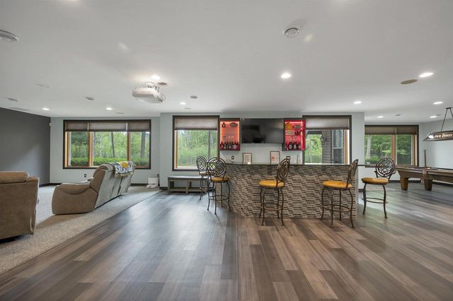 2919 SHELTER CREEK COURT, Green Bay, WI 54313