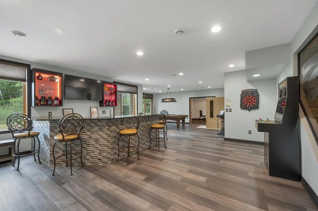 2919 SHELTER CREEK COURT, Green Bay, WI 54313