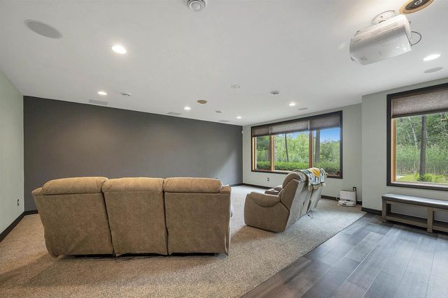 2919 SHELTER CREEK COURT, Green Bay, WI 54313