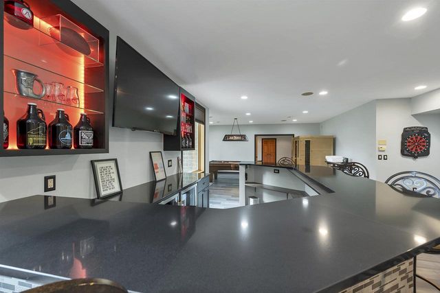 2919 SHELTER CREEK COURT, Green Bay, WI 54313