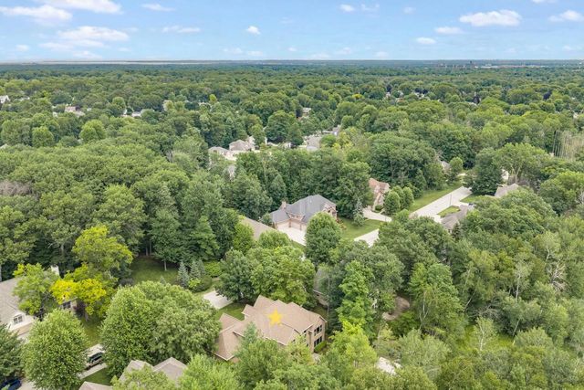 2919 SHELTER CREEK COURT, Green Bay, WI 54313