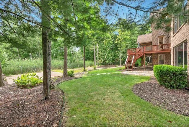 2919 SHELTER CREEK COURT, Green Bay, WI 54313