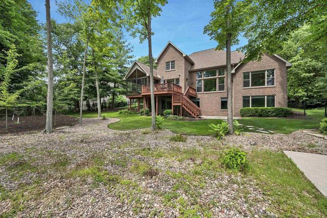 2919 SHELTER CREEK COURT, Green Bay, WI 54313