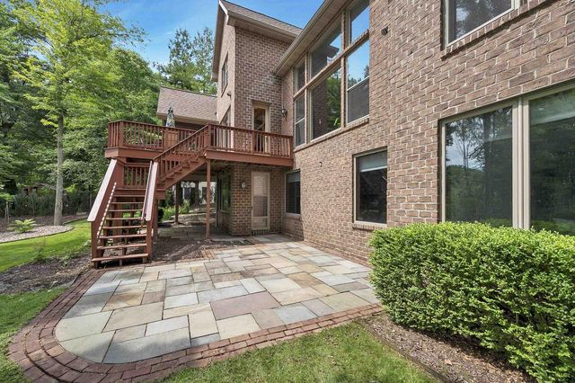 2919 SHELTER CREEK COURT, Green Bay, WI 54313