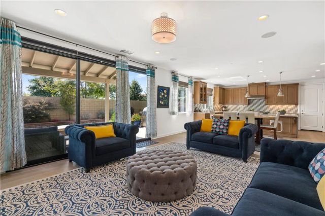 109 Sabiosa, Irvine, CA 92618