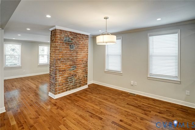 2320 R St, Richmond, VA 23223