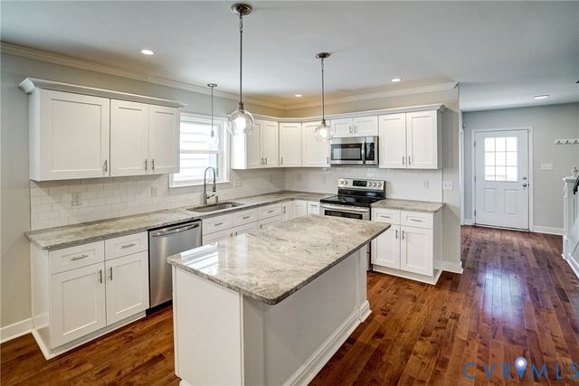 2320 R St, Richmond, VA 23223