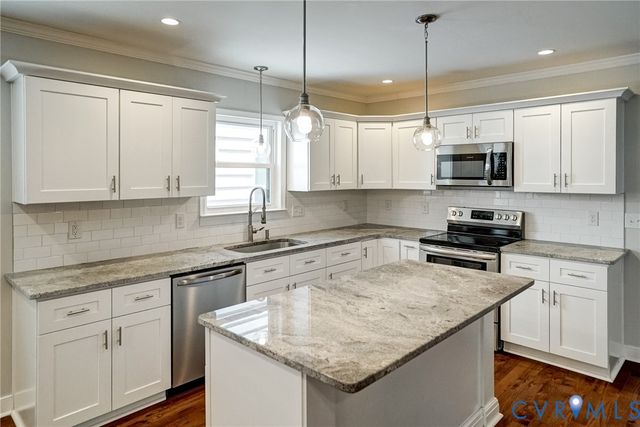 2320 R St, Richmond, VA 23223