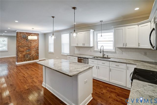 2320 R St, Richmond, VA 23223