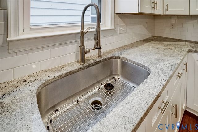 2320 R St, Richmond, VA 23223