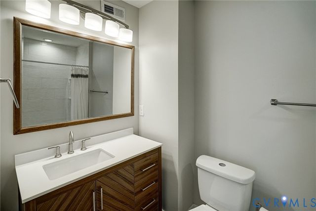 2320 R St, Richmond, VA 23223