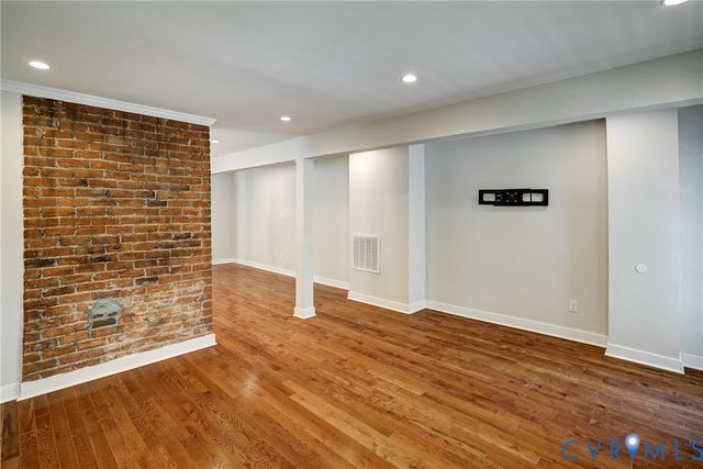 2320 R St, Richmond, VA 23223