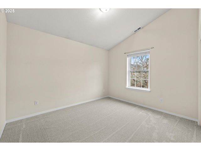 6341 Se KENSINGTON St, Hillsboro, OR 97123