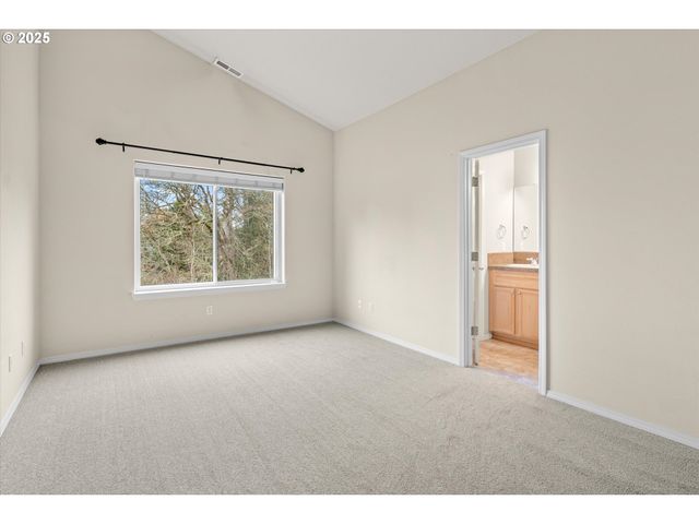 6341 Se KENSINGTON St, Hillsboro, OR 97123