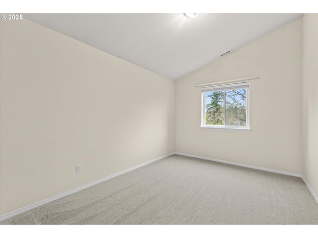 6341 Se KENSINGTON St, Hillsboro, OR 97123