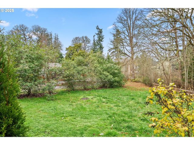 6341 Se KENSINGTON St, Hillsboro, OR 97123