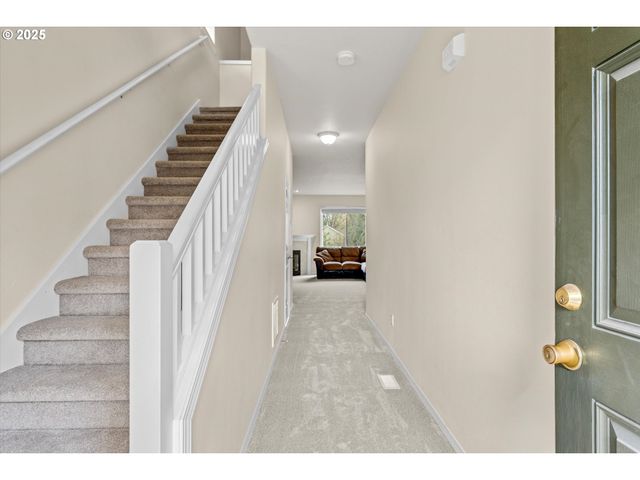 6341 Se KENSINGTON St, Hillsboro, OR 97123