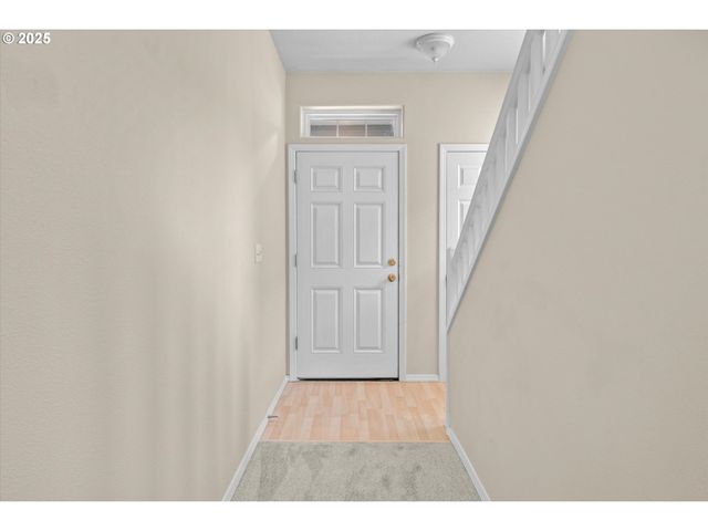 6341 Se KENSINGTON St, Hillsboro, OR 97123