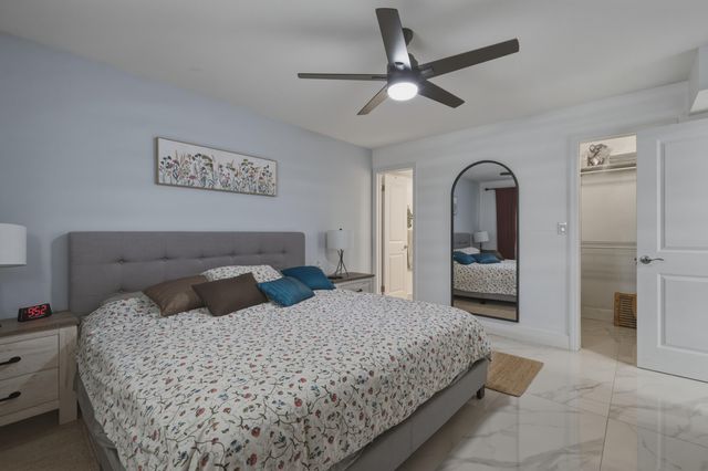 9823 S Hollybrook Lake Drive 206, Pembroke Pines, FL 33025