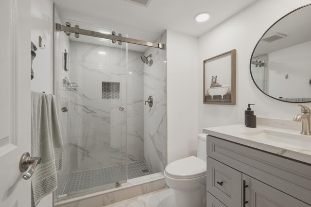 9823 S Hollybrook Lake Drive 206, Pembroke Pines, FL 33025