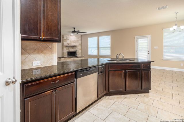 6527 TULIA WAY, San Antonio, TX 78253