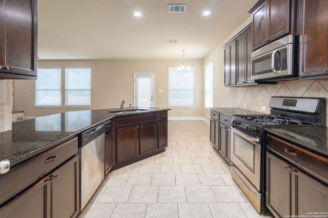 6527 TULIA WAY, San Antonio, TX 78253