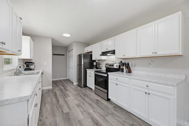 314 Malibu Canyon Dr, Columbia, TN 38401